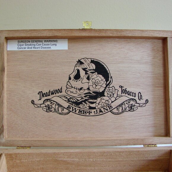 Deadwood Tobacco Co Sweet Jane Empty Wooden Cigar Box Collectible Storage Skull - Picture 10 of 11